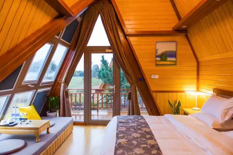 合掌屋——一道靚麗的風(fēng)景線